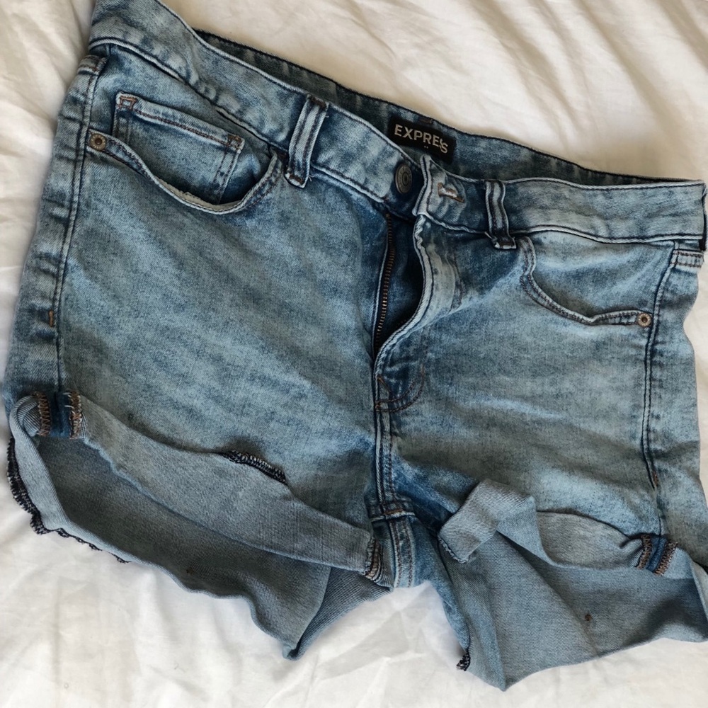 Express Shorts